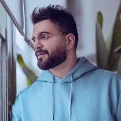 دانلود آهنگ همه جوره قشنگی هم با موهای مشکی هم موی رنگی دانلود آهنگ همه جوره قشنگی هم با موهای مشکی هم موی رنگی