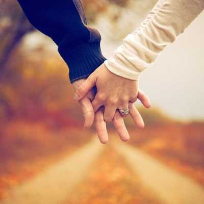 دانلود آهنگ میخری واسم گوچی لویی وای خدا چقدر تو کوچولویی