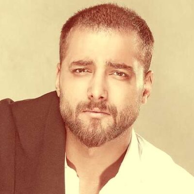 دانلود آهنگ یه جور ازم رد میشن که تصویرش پاک نمیشه ماکان بند