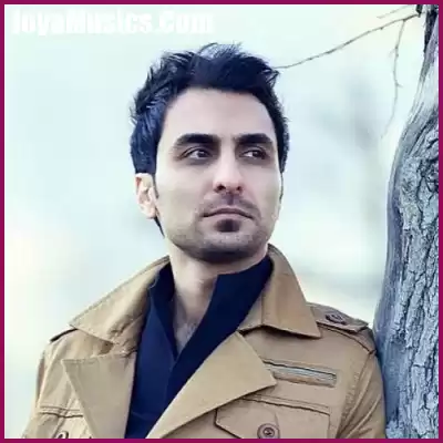 دانلود آهنگ با این که رفته اما هنوزم از داغ عشقش دارم میسوزم