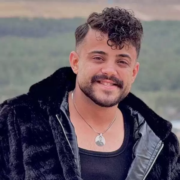 دانلود آهنگ محمد ملایی زبونم لال