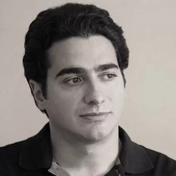 دانلود آهنگ درد را باران نمیشوید ولی زیر باران گریه کن
