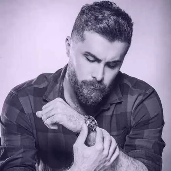 دانلود آهنگ من مگه چند سالمه دانلود آهنگ من مگه چند سالمه