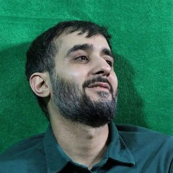 دانلود مداحی محمدحسین پویانفر و محمدرضا نوشه ور ما همه پیرو خط رهبریم بر صف دشمنان حمله میبریم